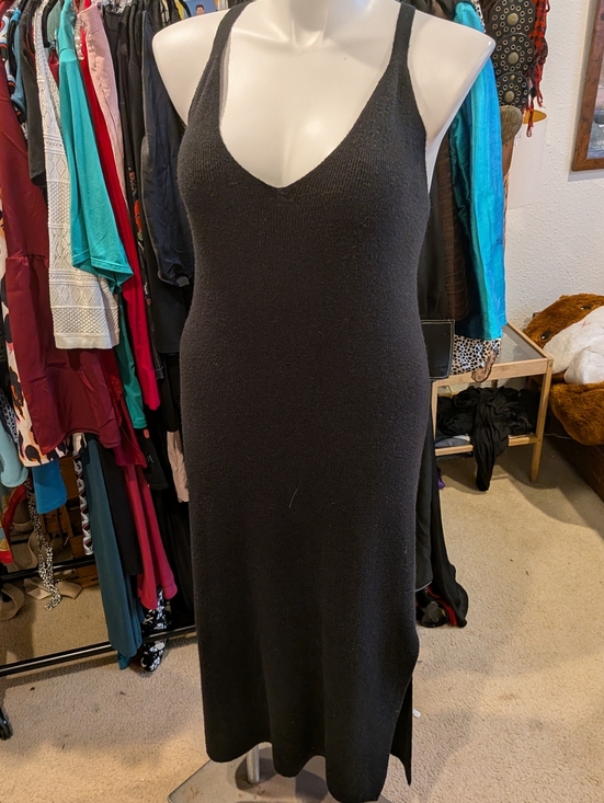 Eloquii Dresses & Skirts - Eloquii Black Knit V-Neck Maxi Dress